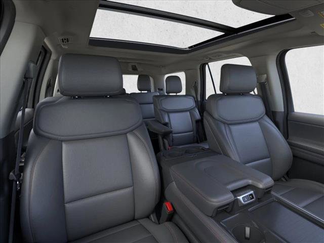 New 2025 Ford Expedition Active image 10