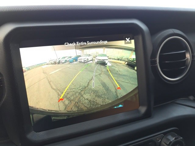 Used 2023 Jeep Wrangler Unlimited Sahara w/ Cold Weather Group image 25