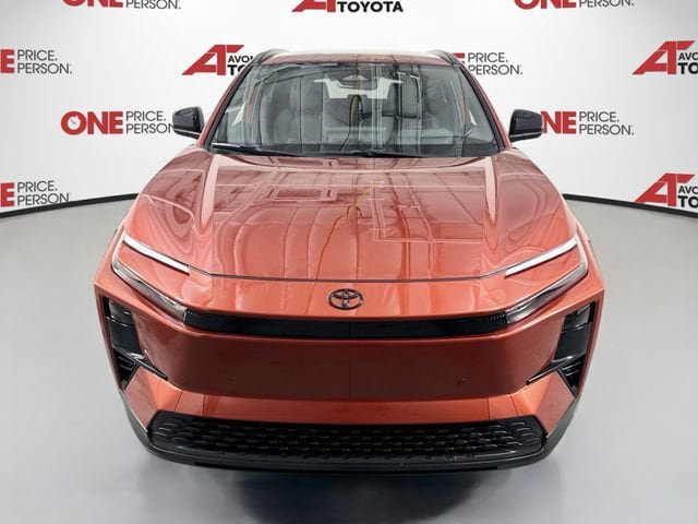 Certified 2026 Toyota C-HR AWD/4WD image 3
