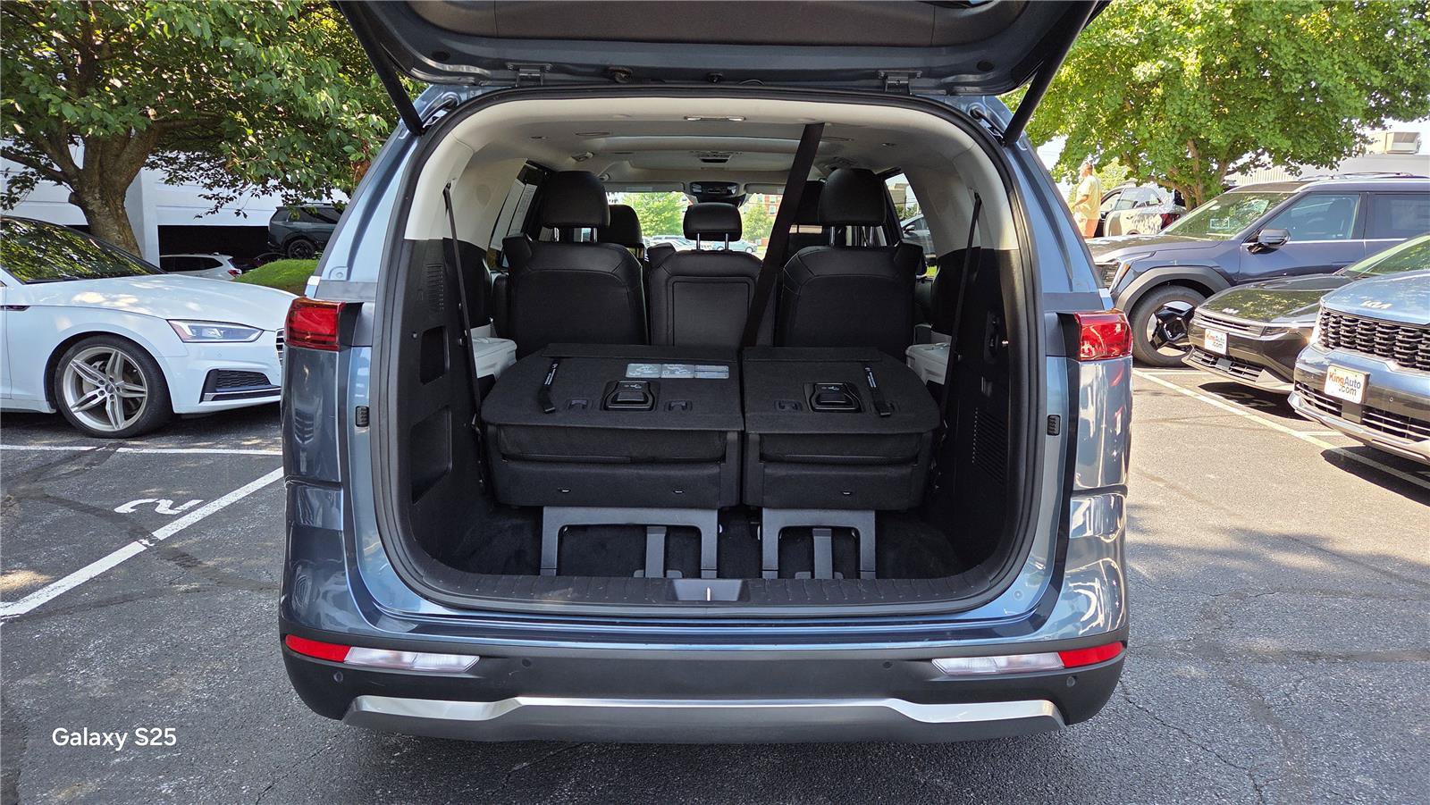 Certified 2024 Kia Carnival SX Prestige FWD image 5