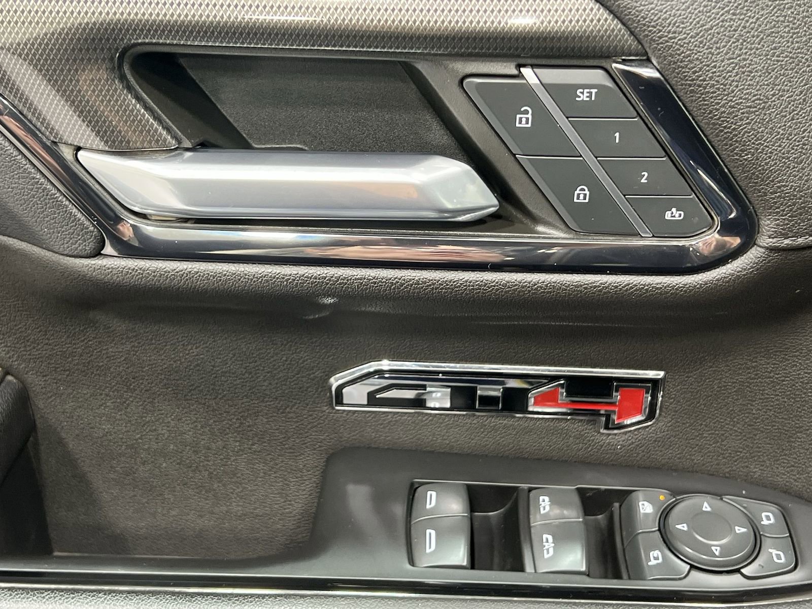 Used 2023 GMC Sierra 1500 AT4 w/ AT4 Premium Package image 13