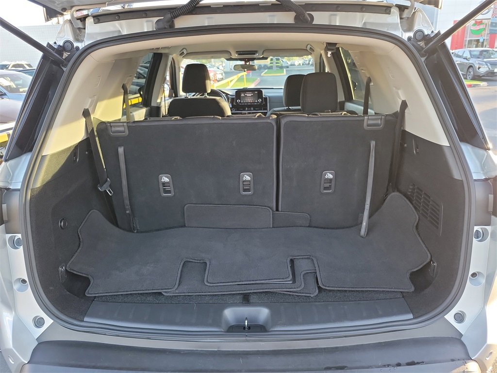 Used 2022 Nissan Pathfinder SV image 22