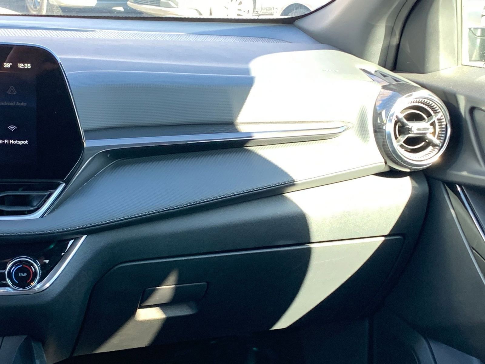 Used 2025 Chevrolet Equinox LT image 34