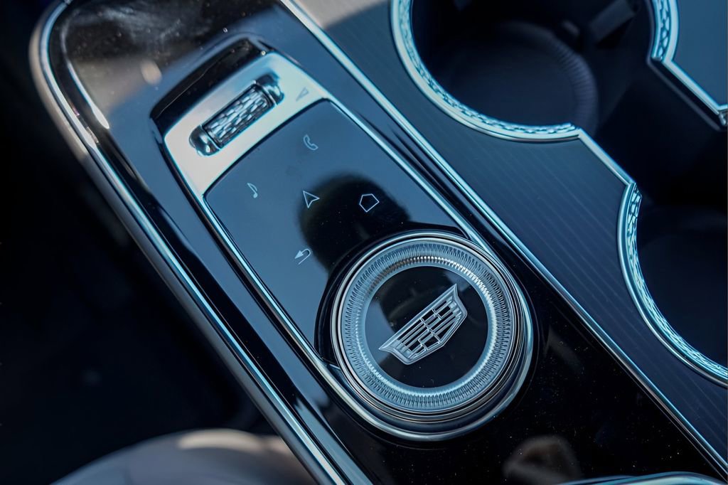 New 2026 Cadillac Lyriq Luxury w/ LPO, Floor Liner Package image 14