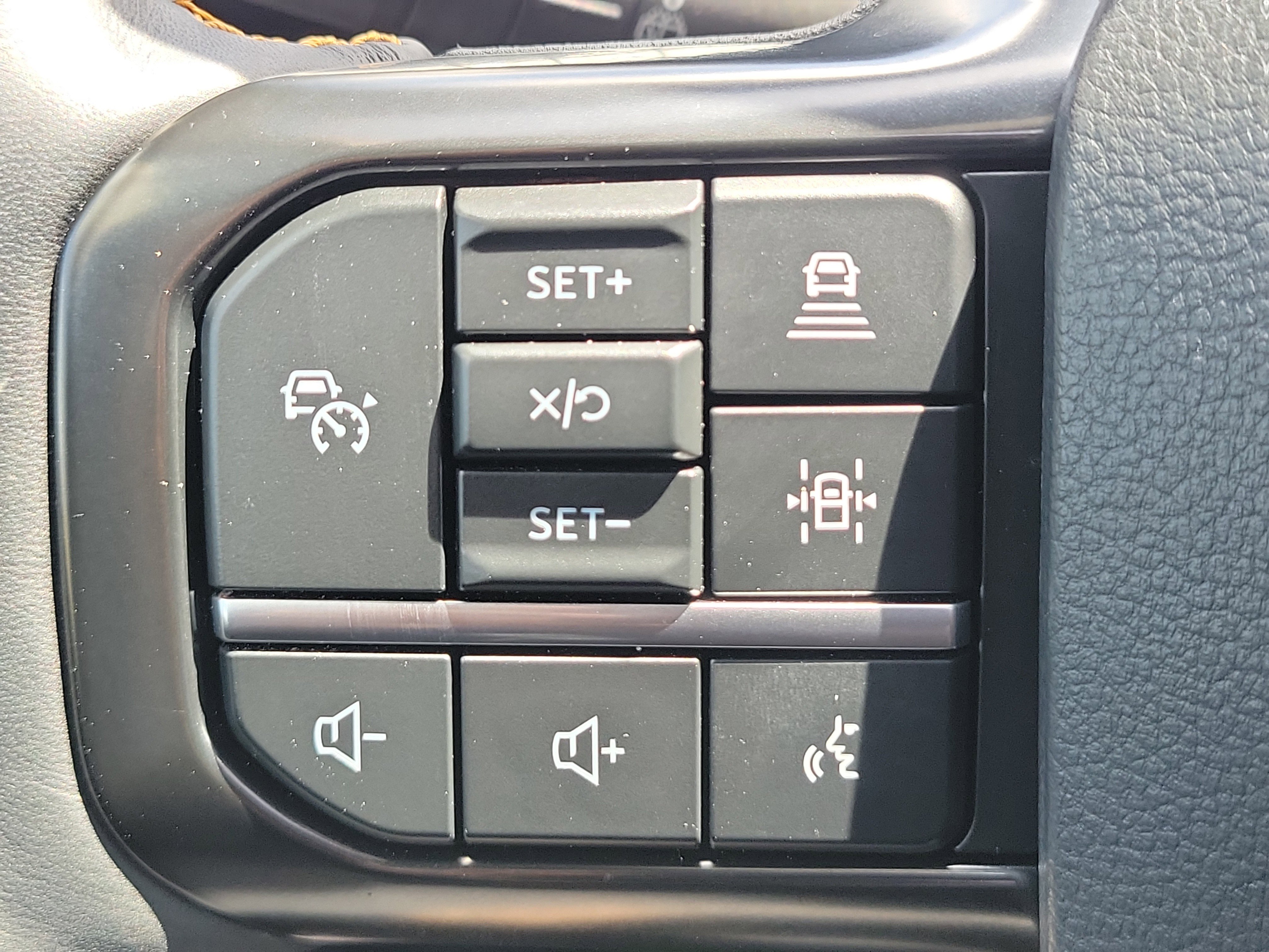 Used 2024 Ford Expedition Platinum AWD/4WD image 24