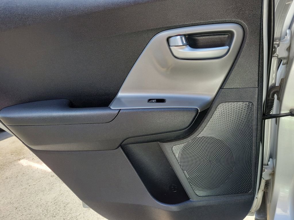 Used 2018 Kia Niro LX FWD image 16