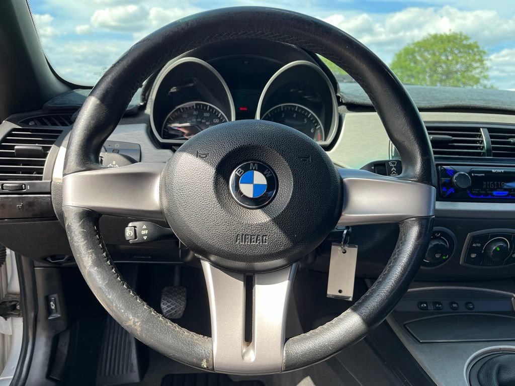 Used 2003 BMW Z4 2.5i RWD image 32