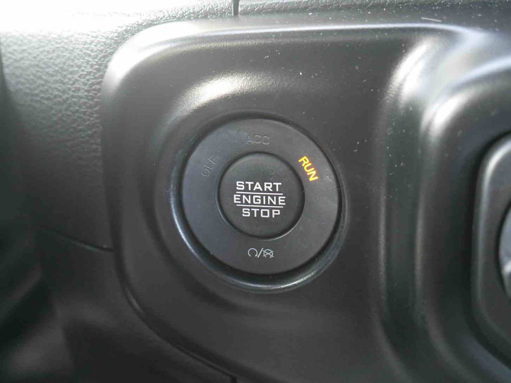 Certified 2023 Jeep Wrangler Freedom Edition image 35