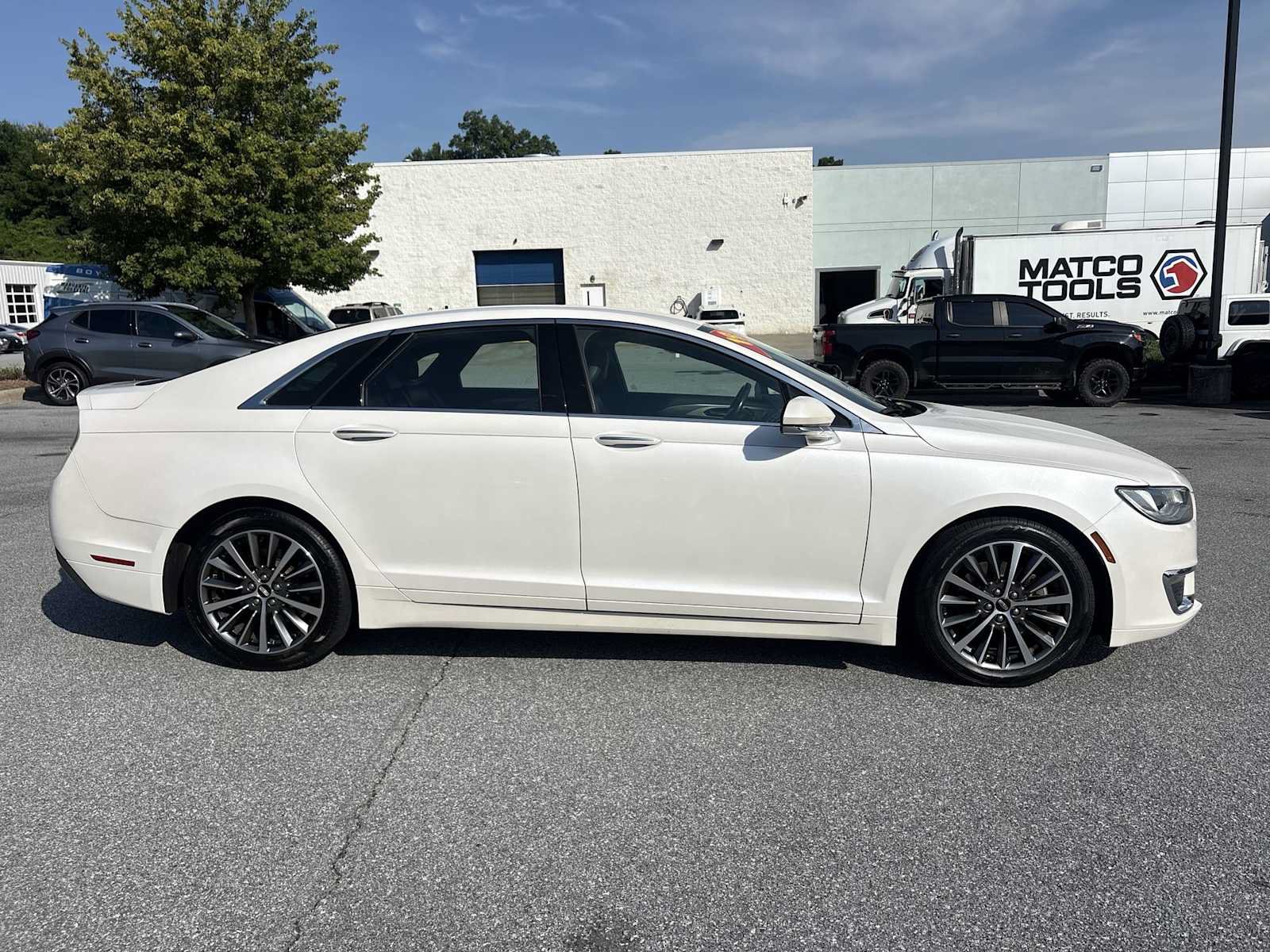 Used 2019 Lincoln MKZ Premiere FWD image 5