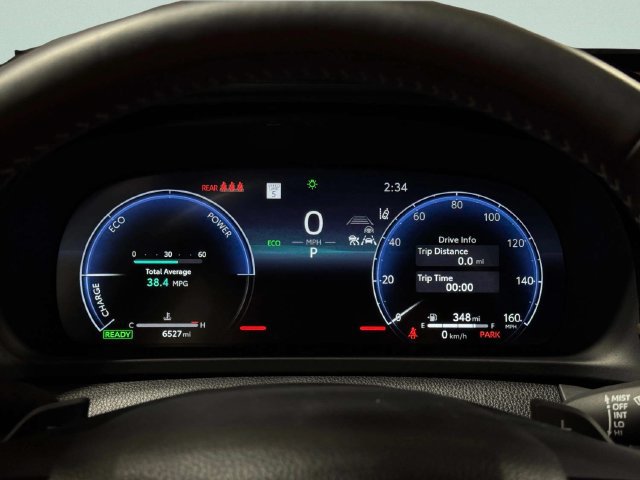 Used 2025 Toyota Crown Signia AWD/4WD image 13