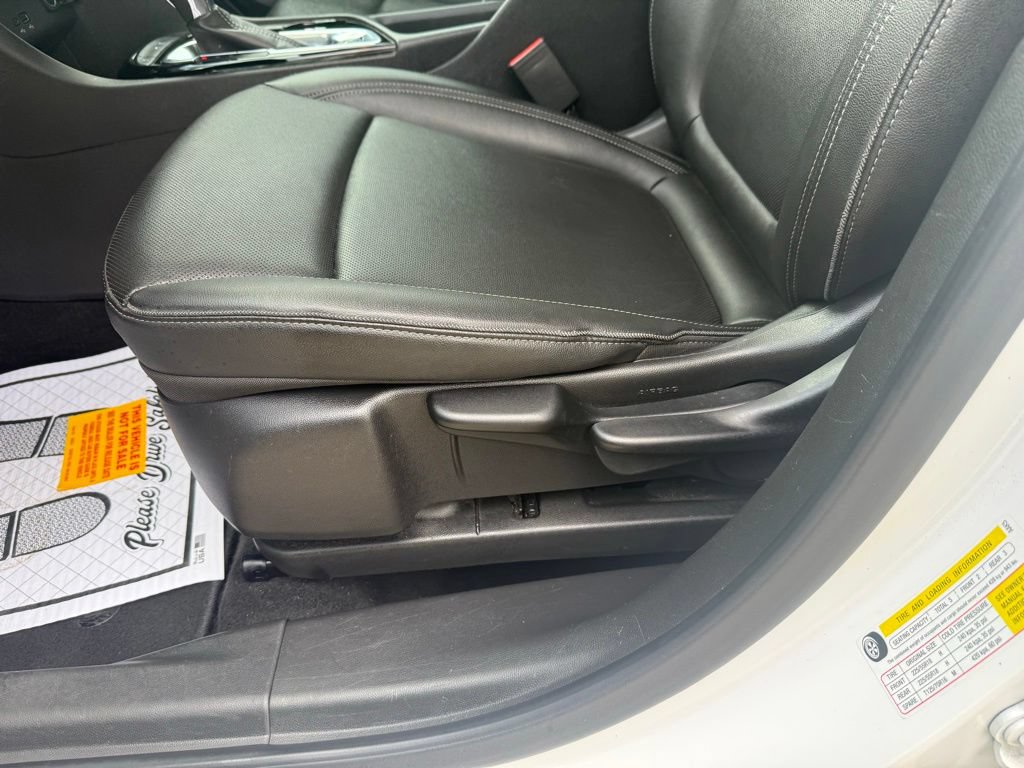 Used 2024 Buick Encore GX Sport Touring FWD image 27