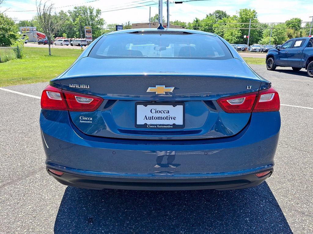 Used 2024 Chevrolet Malibu LT FWD image 3