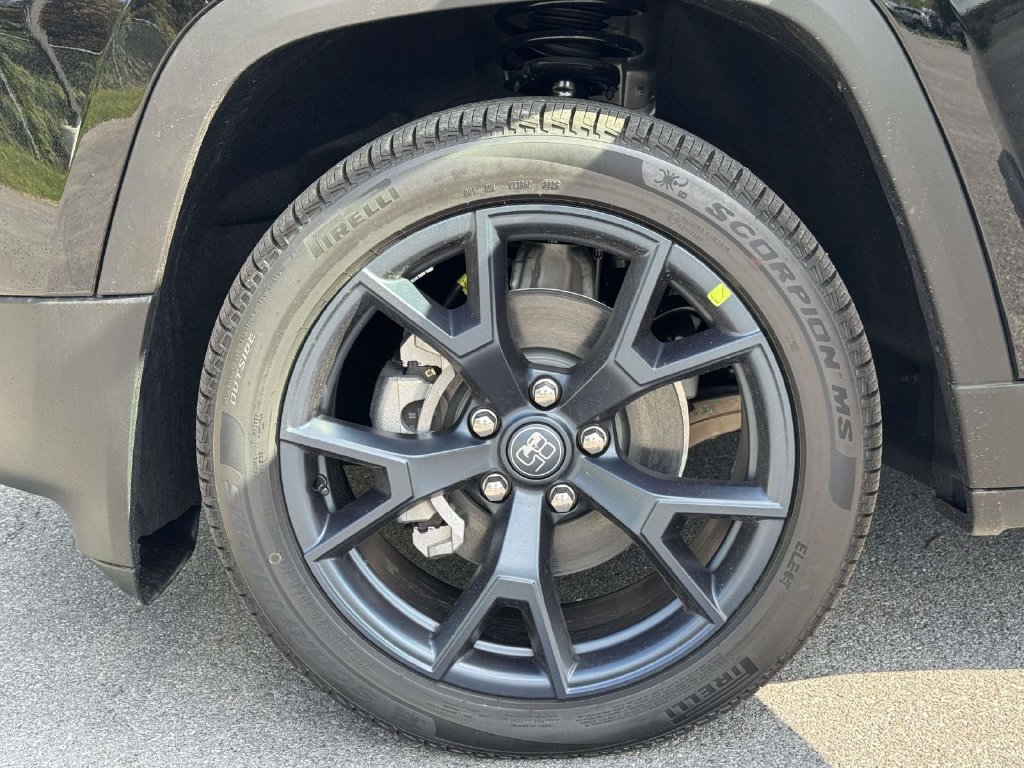 New 2026 Jeep Cherokee Limited AWD/4WD image 11