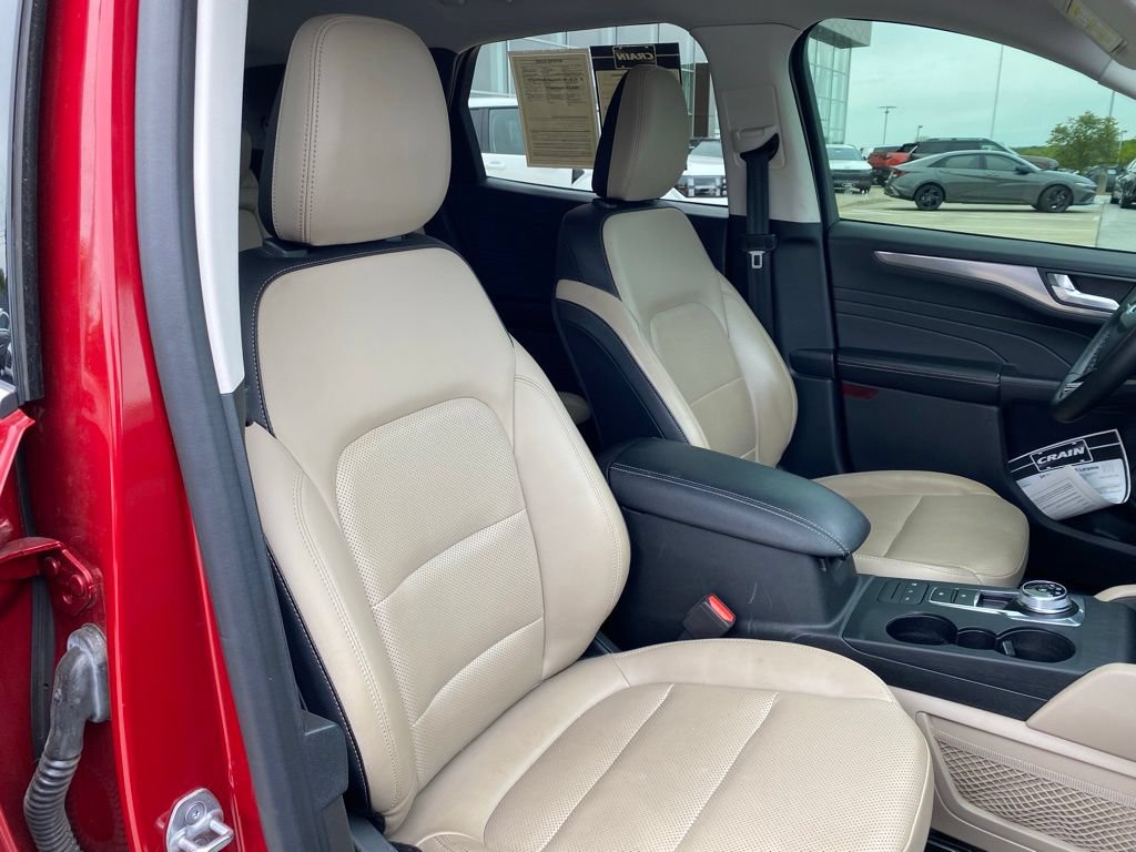 Used 2022 Ford Escape Titanium AWD/4WD image 30