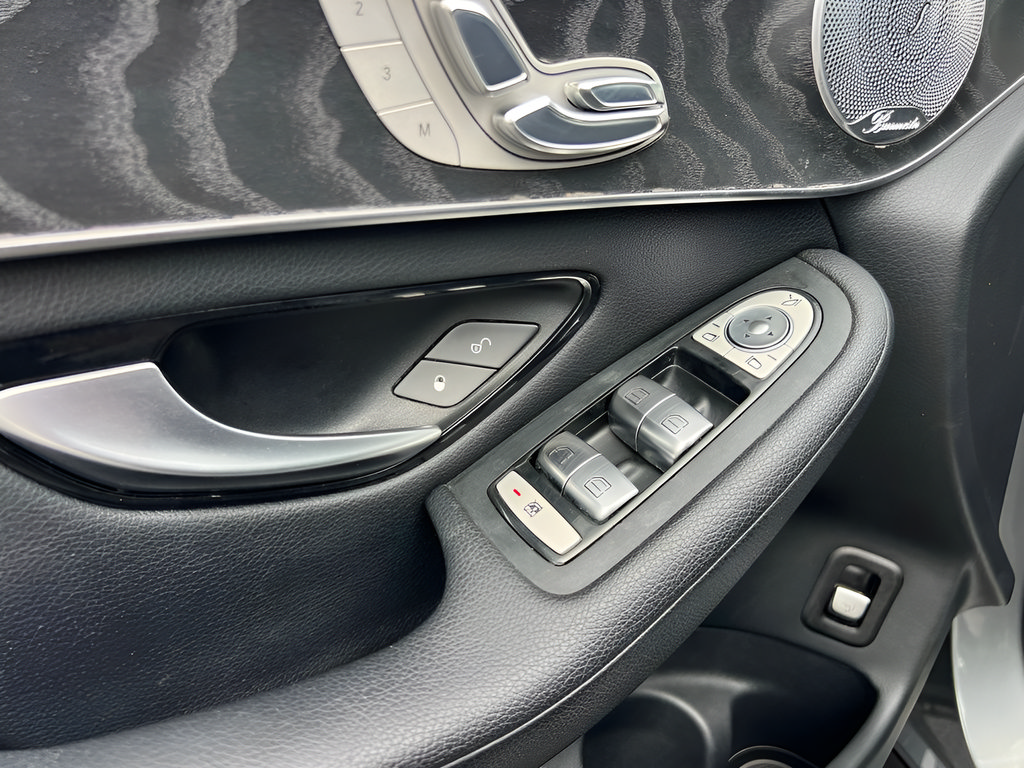 Used 2017 Mercedes-Benz GLC 300 4MATIC Coupe image 36
