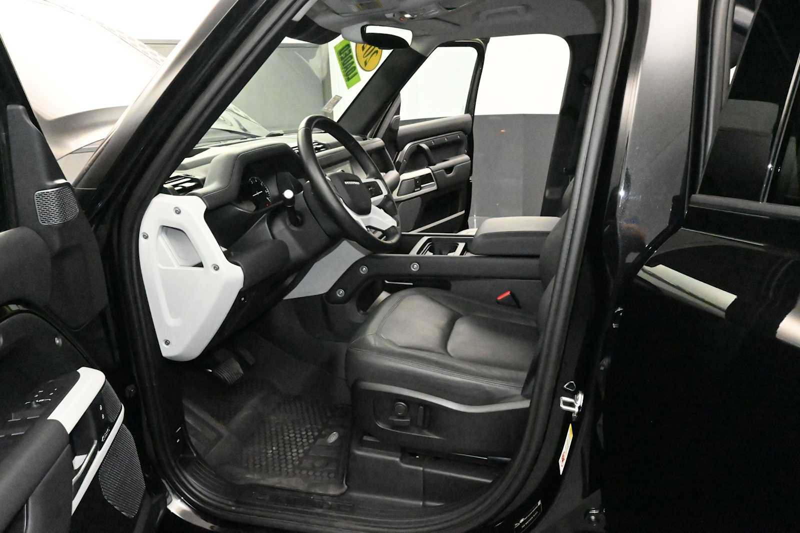 Used 2023 Land Rover Defender 110 SE AWD/4WD image 12