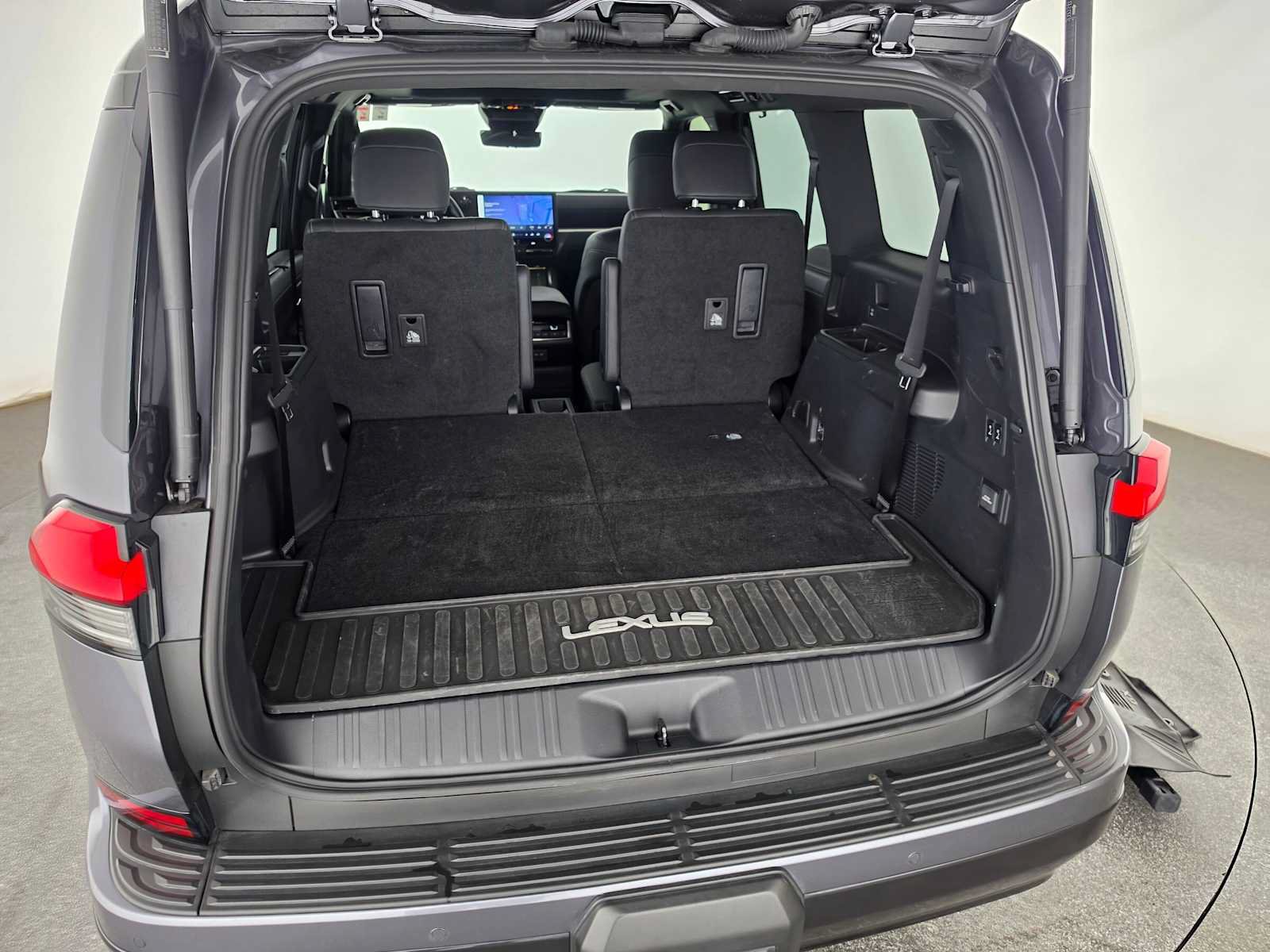 Certified 2024 Lexus GX 550 w/ Accessory Package (Z1) AWD/4WD image 14