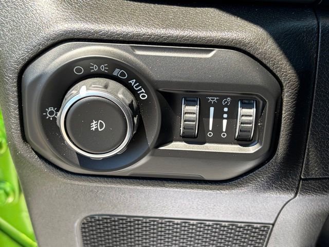 Used 2019 Jeep Wrangler Unlimited Rubicon w/ Dual Top Group AWD/4WD image 25