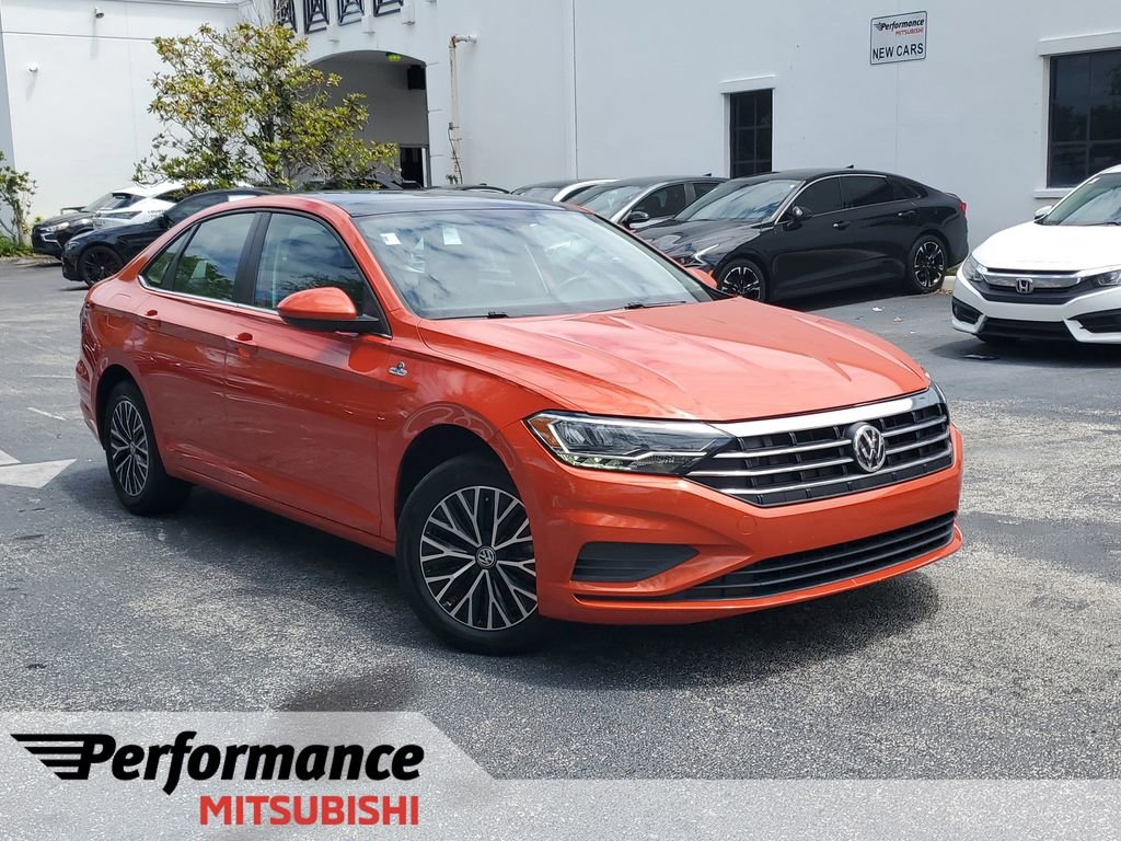 Used 2020 Volkswagen Jetta SE w/ SE Cold Weather Package image 1