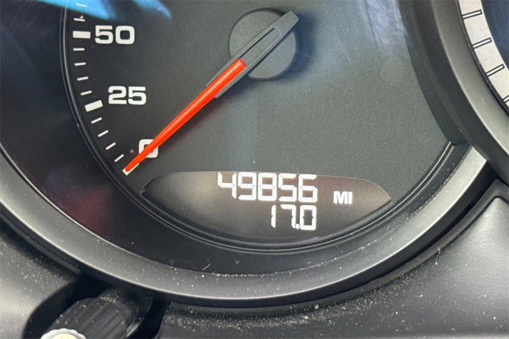 Used 2017 Porsche Macan Turbo image 24