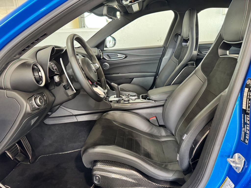 Used 2020 Alfa Romeo Giulia Quadrifoglio image 25