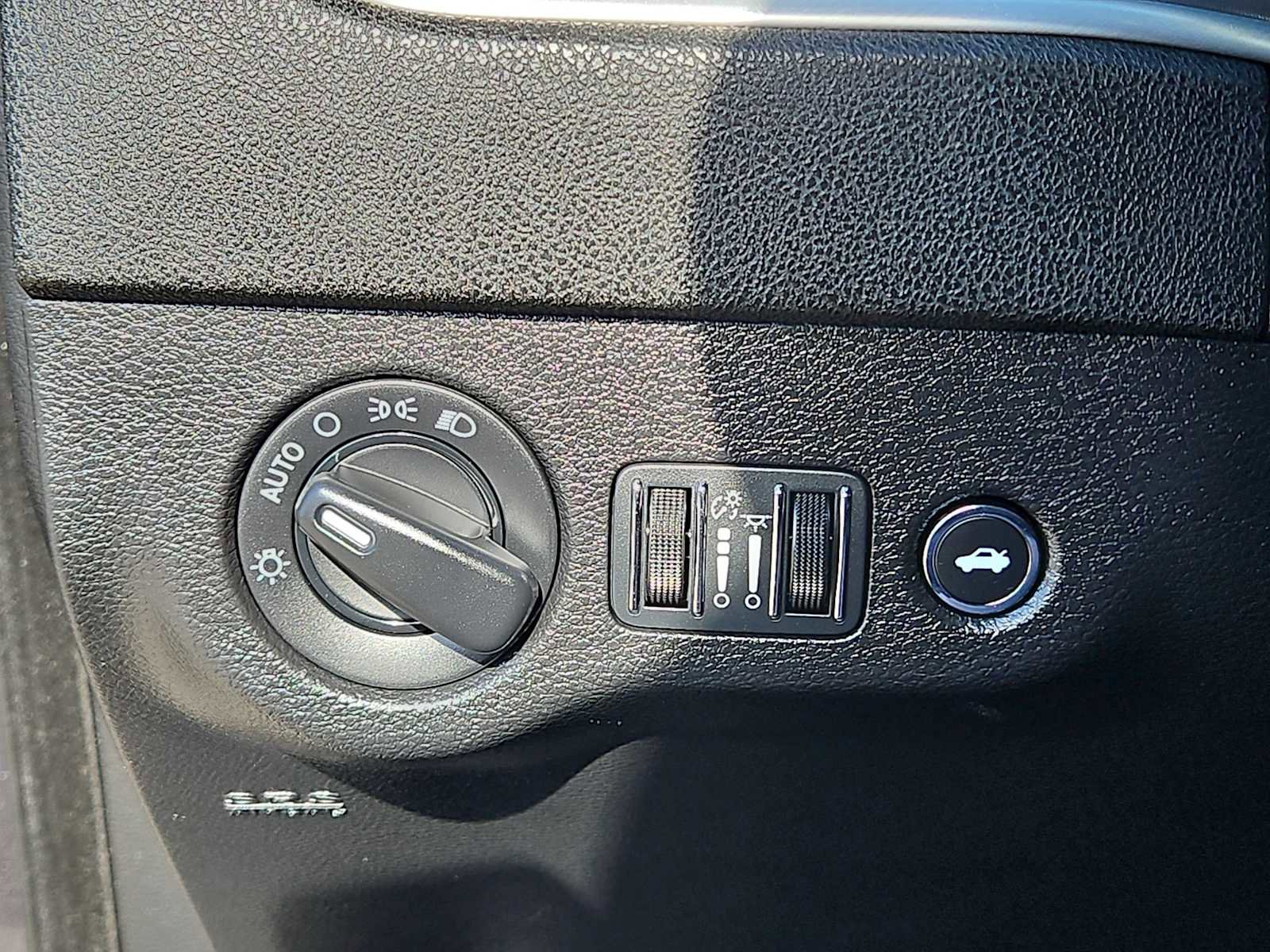 Used 2022 Dodge Charger SXT w/ Blacktop Package image 25