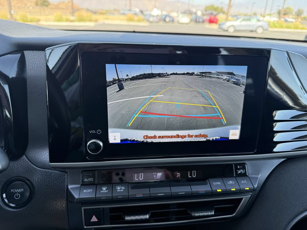 Used 2025 Toyota Camry LE FWD image 27