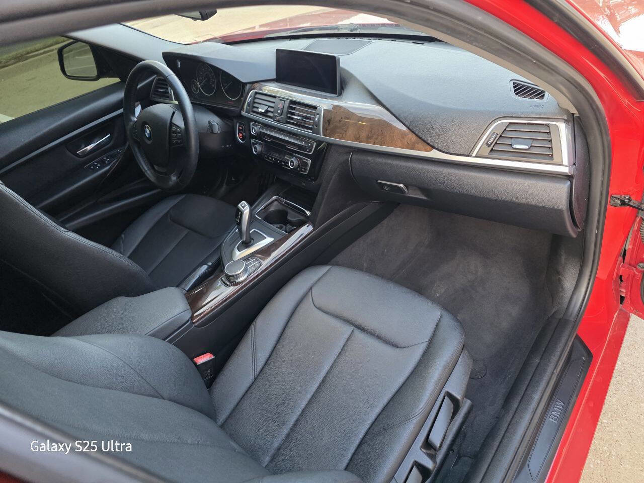 Used 2017 BMW 320i Sedan image 16