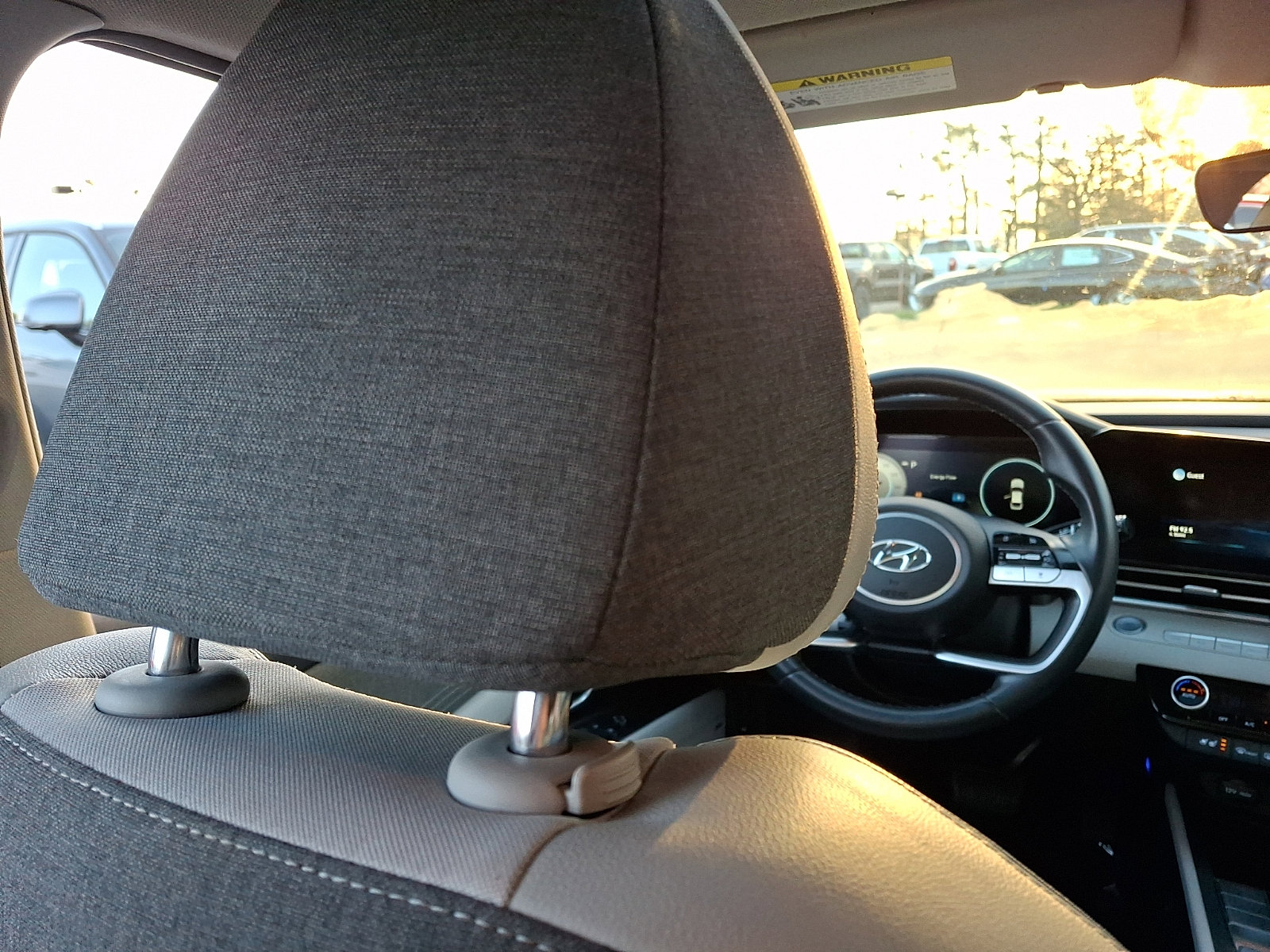 Used 2022 Hyundai Elantra Limited w/ Cargo Package image 13