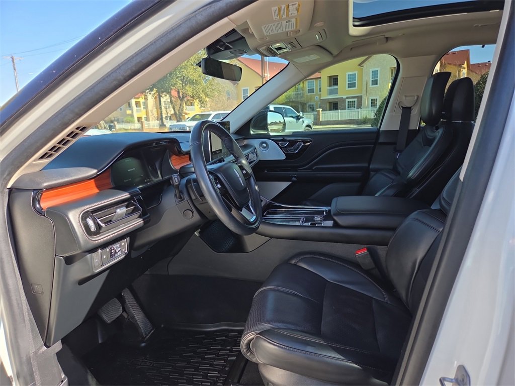 Certified 2022 Lincoln Aviator Reserve w/ Equipment Group 201A image 12