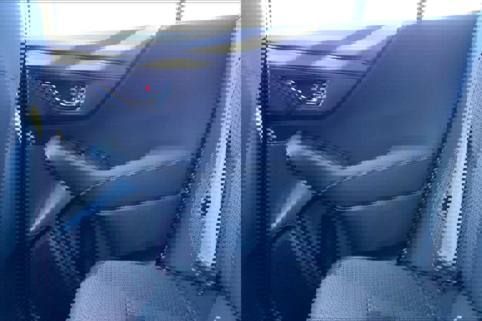 Used 2025 Subaru Outback Premium image 36