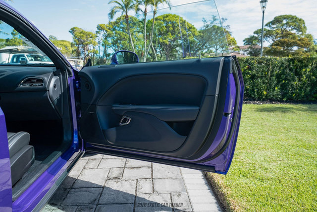 Used 2016 Dodge Challenger SRT Hellcat image 35