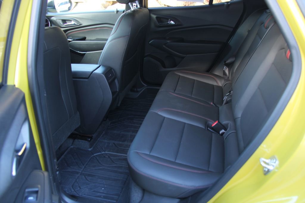 Used 2025 Chevrolet Trax RS image 29