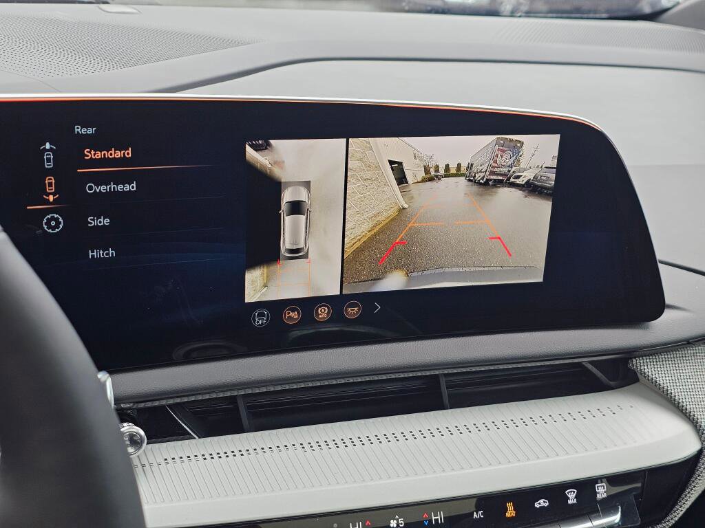 New 2026 Cadillac Optiq Luxury 1 image 43