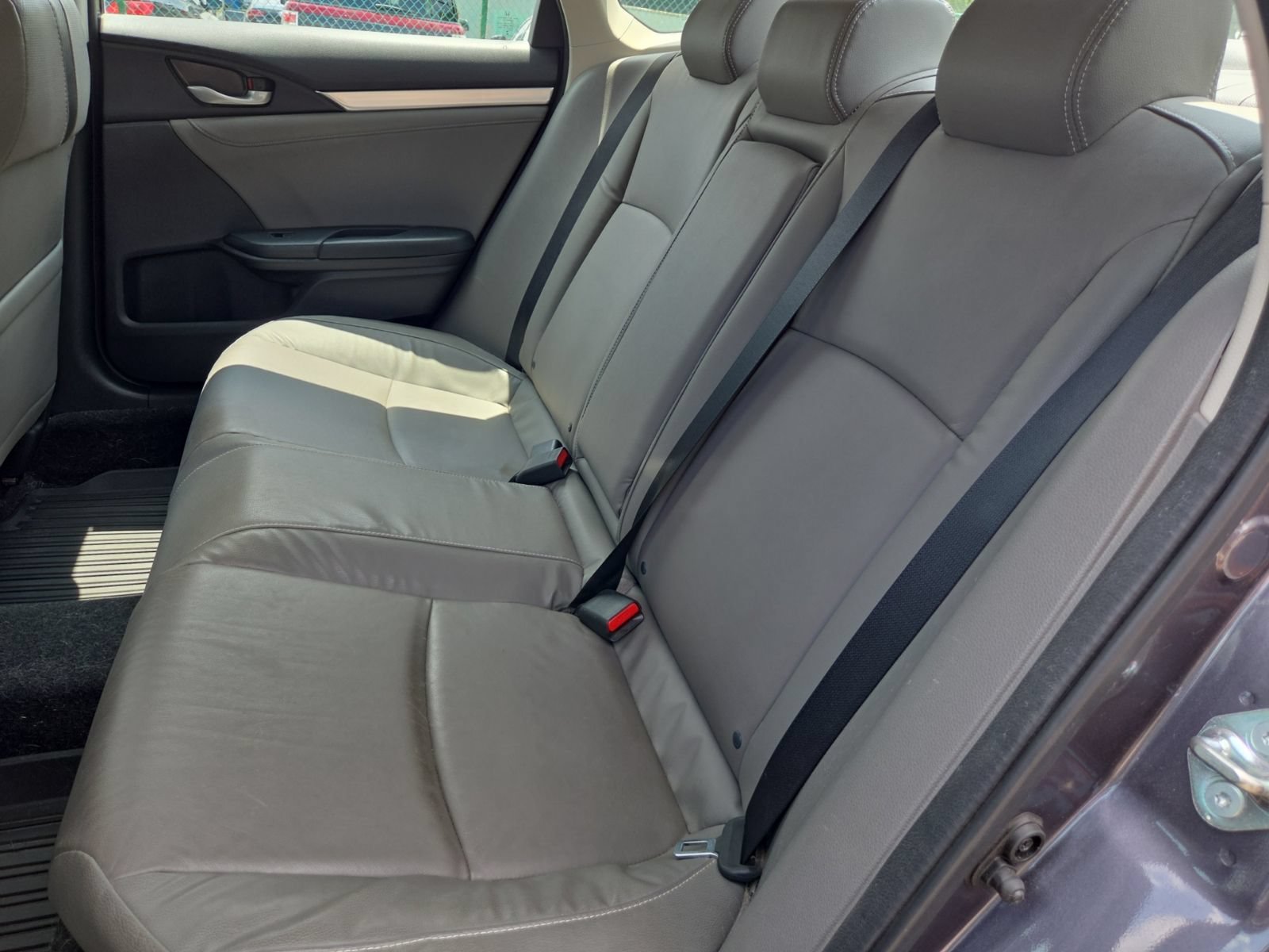 Used 2017 Honda Civic EX-L image 18