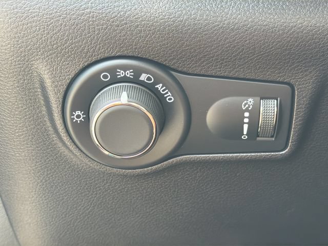 Used 2025 Jeep Compass Sport AWD/4WD image 22