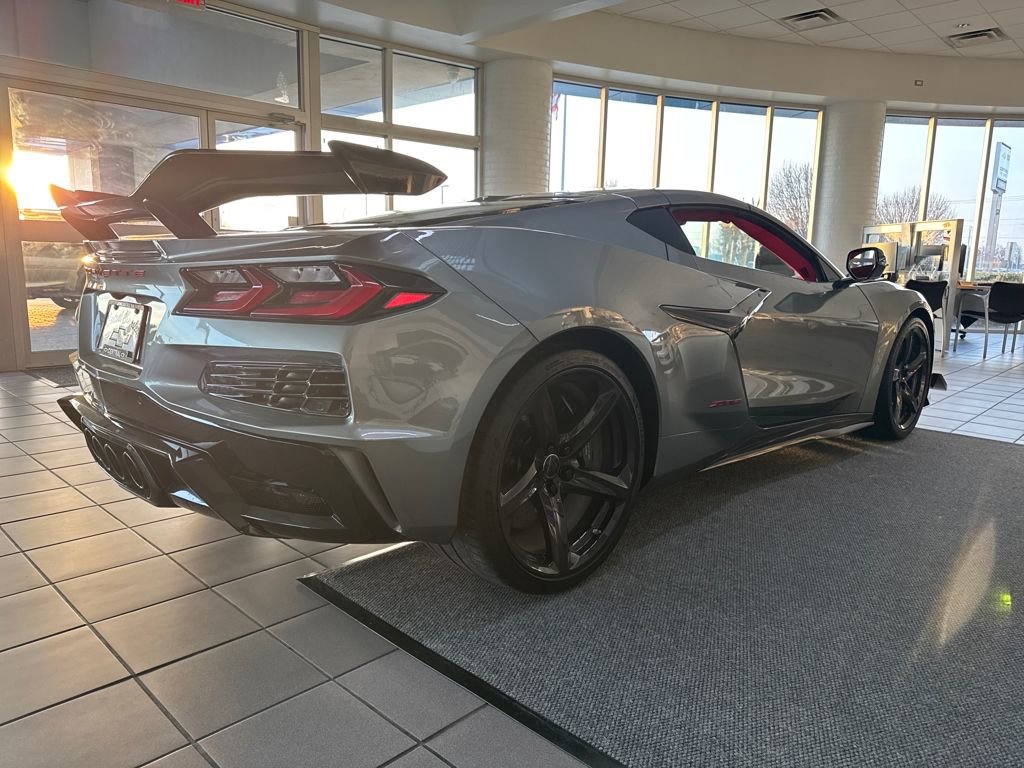 Used 2023 Chevrolet Corvette Z06 w/ Z07 Performance Package image 4