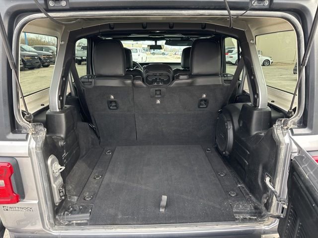 Used 2018 Jeep Wrangler Unlimited Sahara image 12