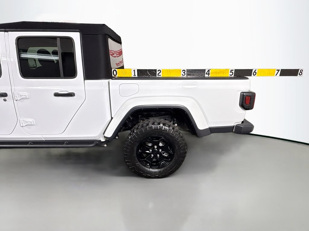 Used 2023 Jeep Gladiator Sport AWD/4WD image 30