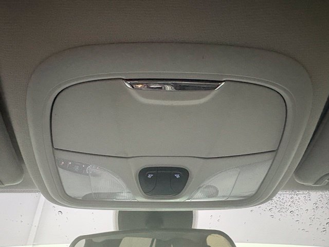 Used 2019 Jeep Cherokee Latitude w/ Cold Weather Group FWD image 43