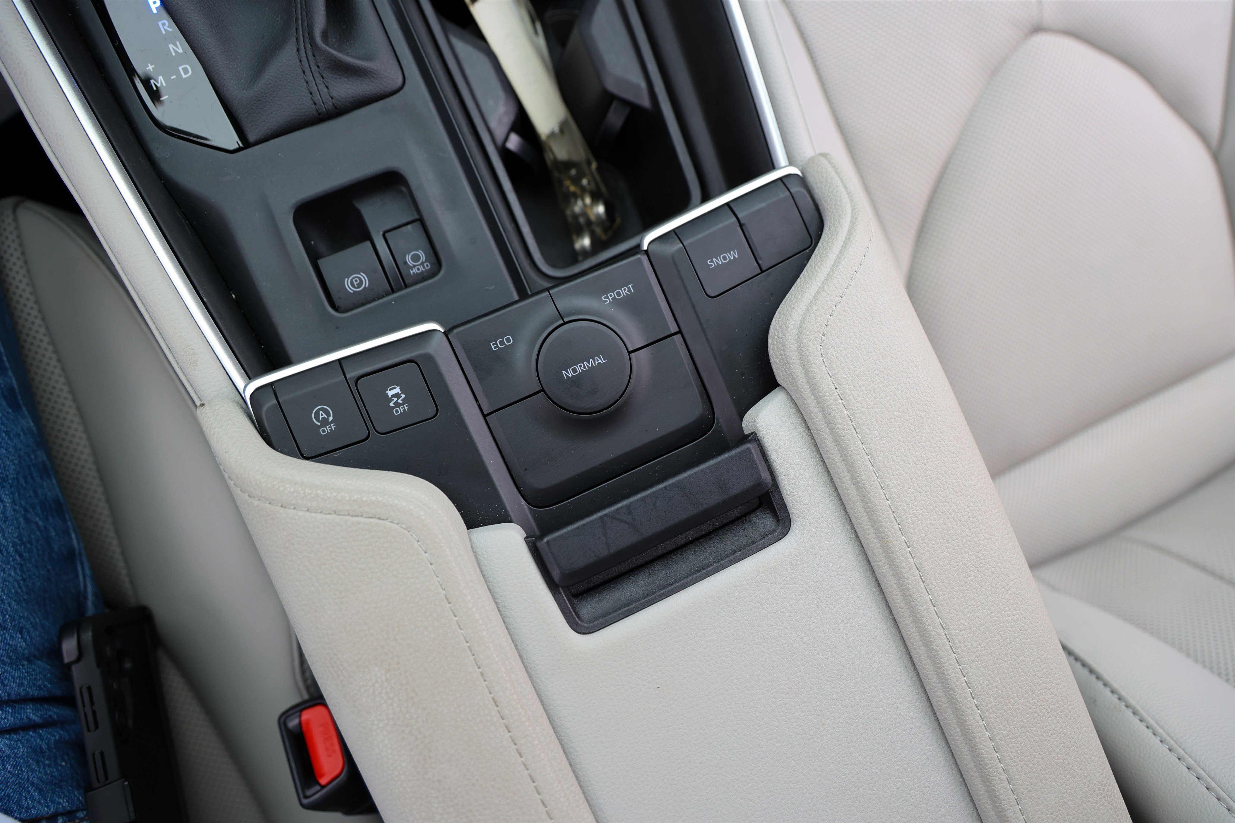 Certified 2025 Toyota Grand Highlander FWD image 28