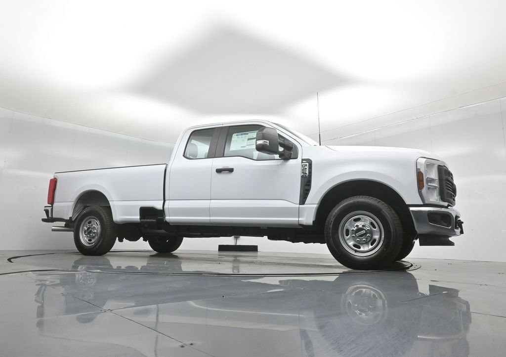 New 2026 Ford F250 XL w/ XL Chrome Package RWD image 3