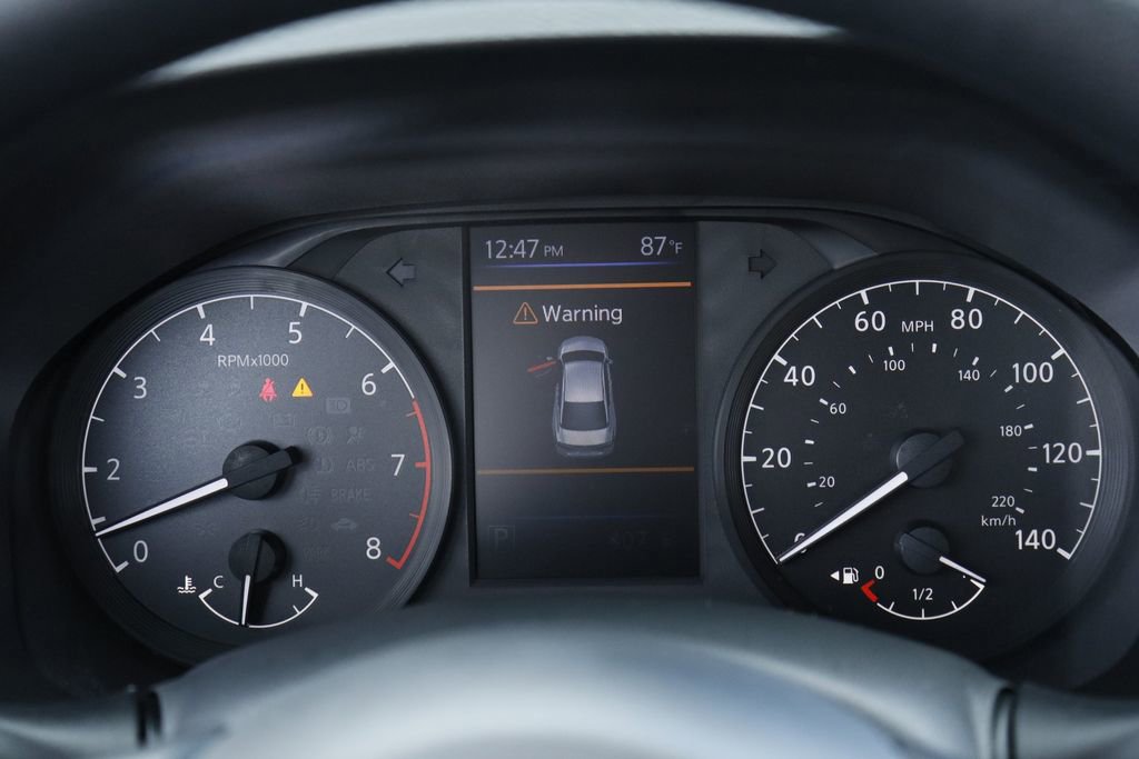 Used 2025 Nissan Altima 2.5 S FWD image 14
