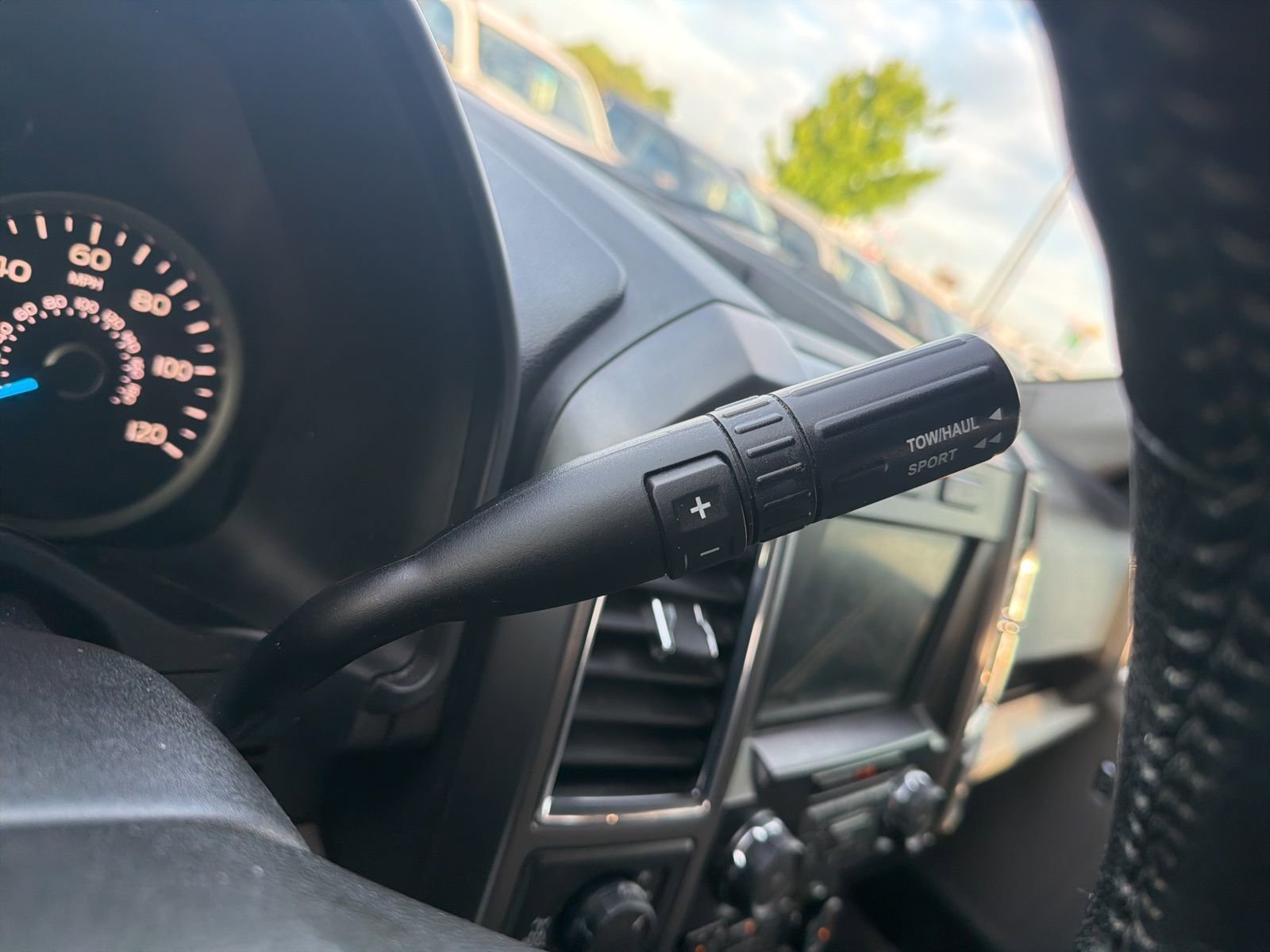 Used 2016 Ford F150 XLT w/ Equipment Group 302A Luxury image 19