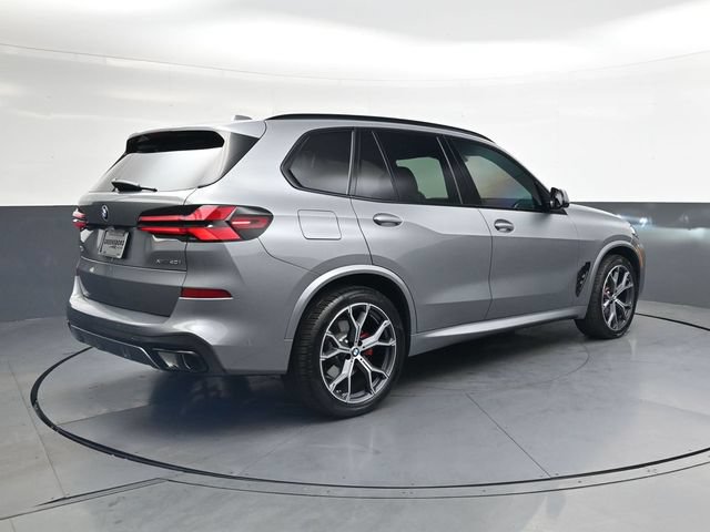 Used 2026 BMW X5 xDrive40i w/ M Sport Package AWD/4WD image 4