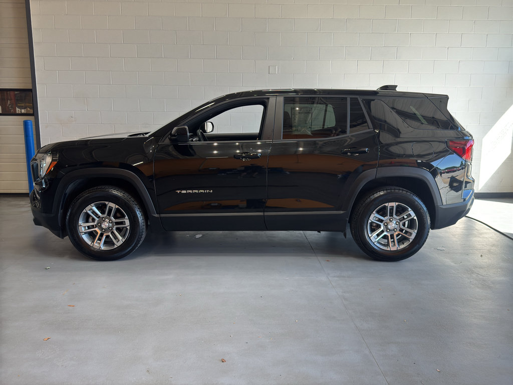 Used 2025 GMC Terrain Elevation AWD/4WD image 2