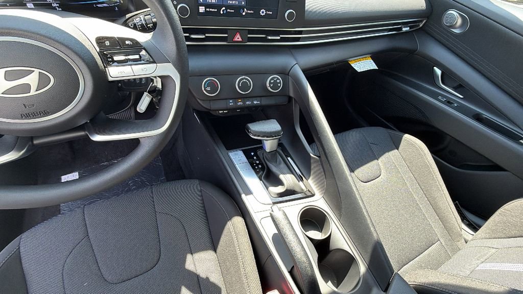 New 2026 Hyundai Elantra SE image 26
