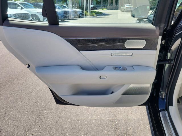 Used 2025 Genesis G90 3.5T image 10