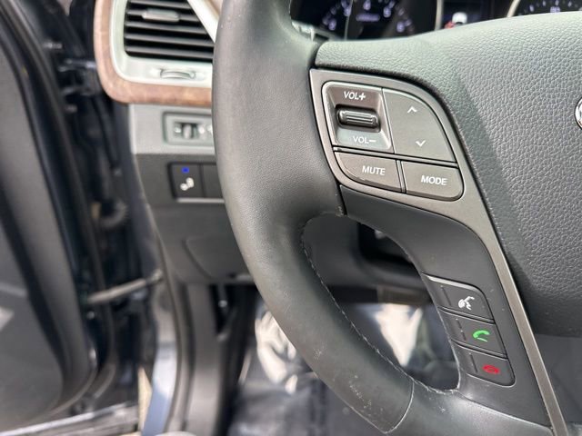 Used 2017 Hyundai Santa Fe Limited image 22