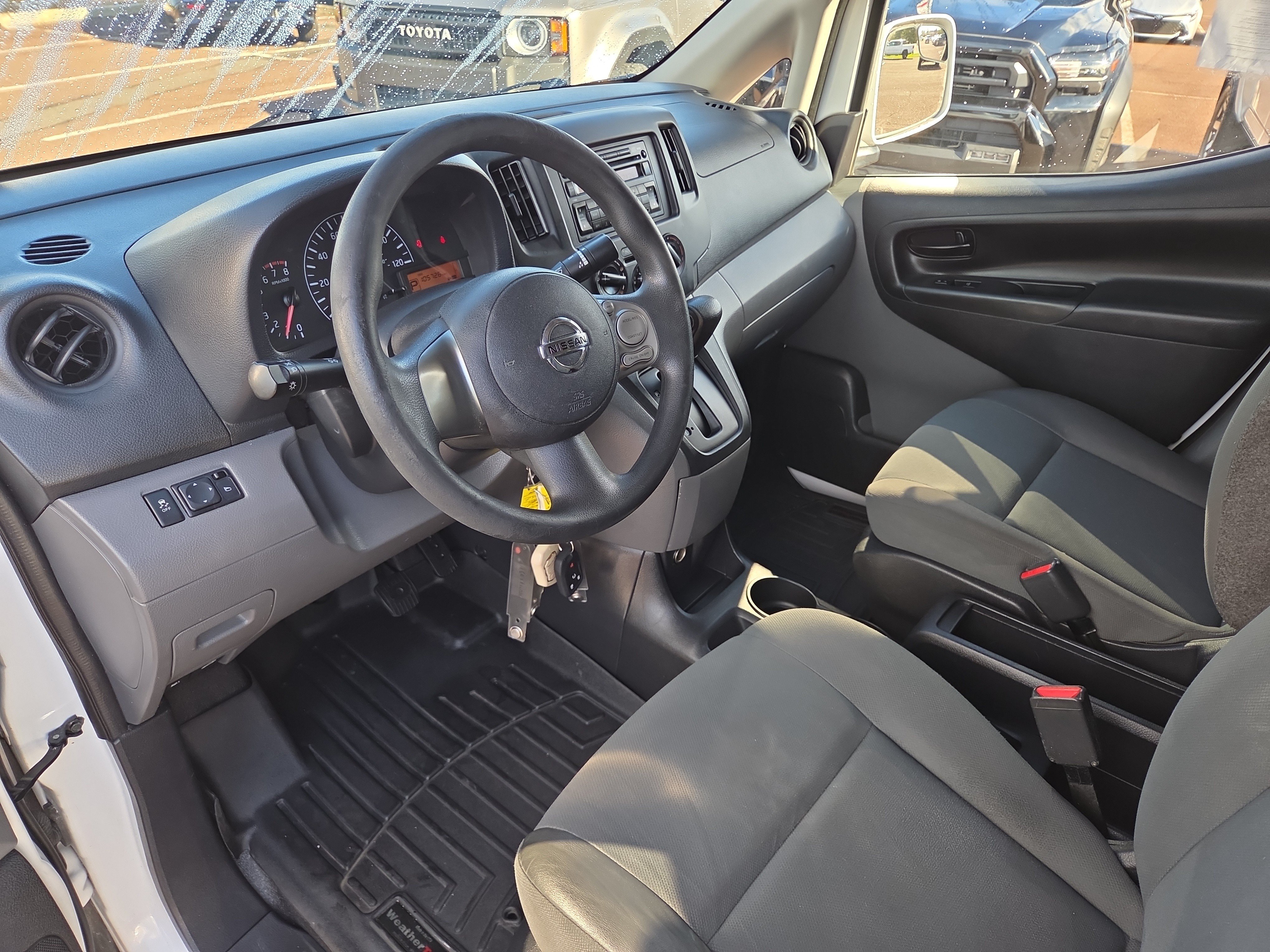 Used 2017 Nissan NV200 SV FWD image 15
